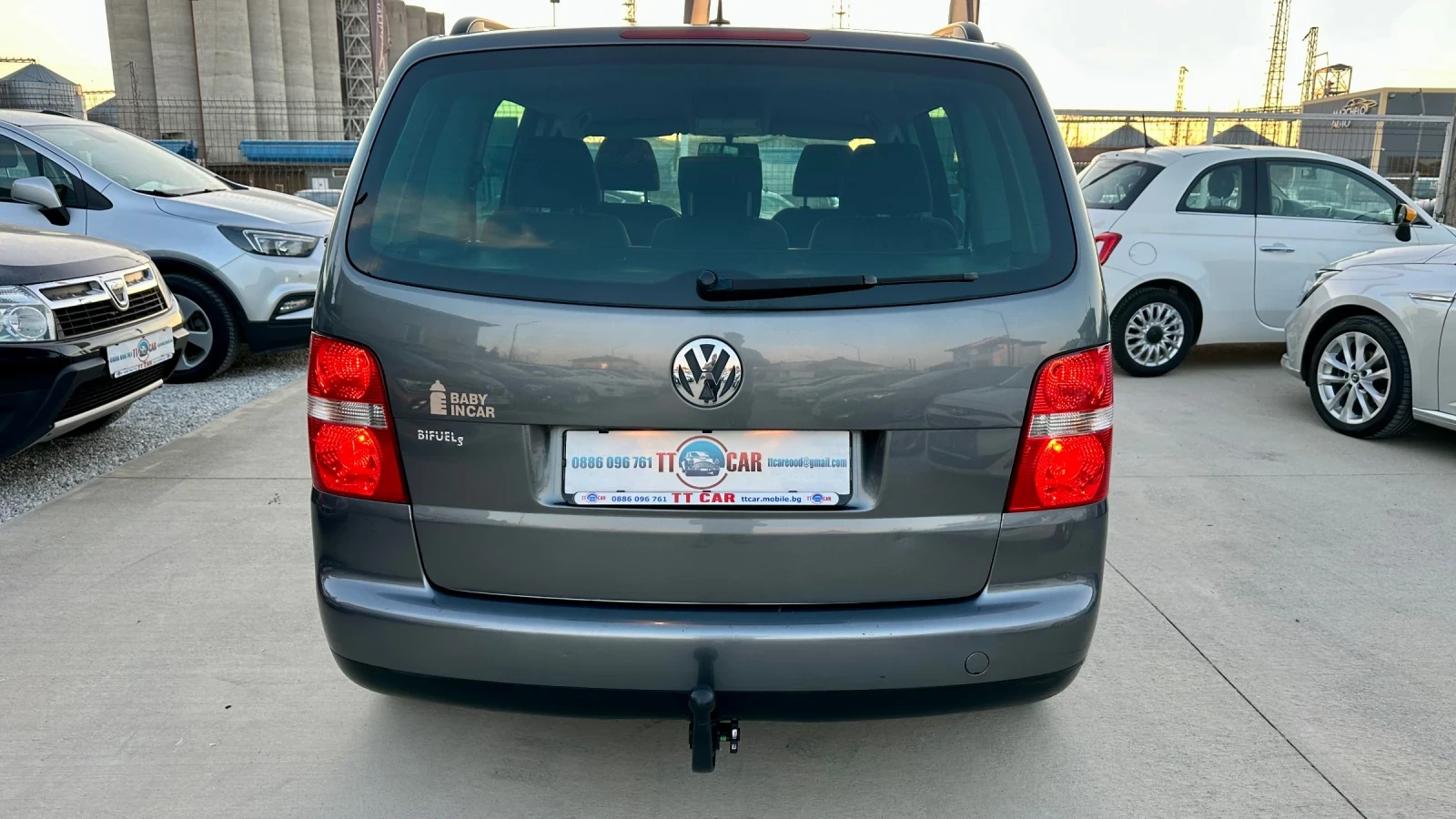 VW Touran 1.6i 102к.ГАЗ! Клима! Нави! внос Италия!, снимка 5 - Автомобили и джипове - 53801925