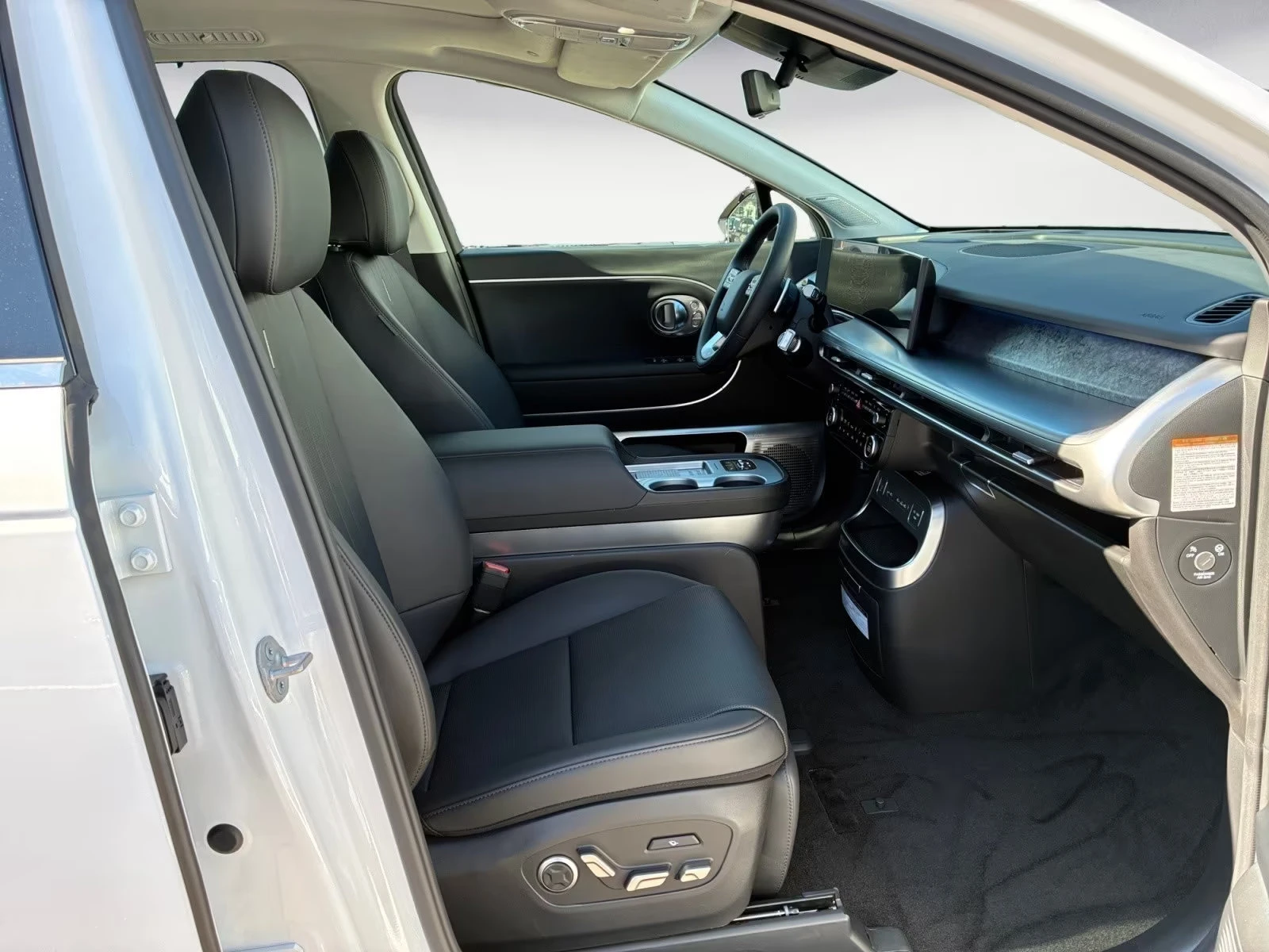 Hyundai IONIQ 9 7SEATS/307HP/UDIQ/4X4/PANO/360/260z | Mobile.bg � ����������� 10