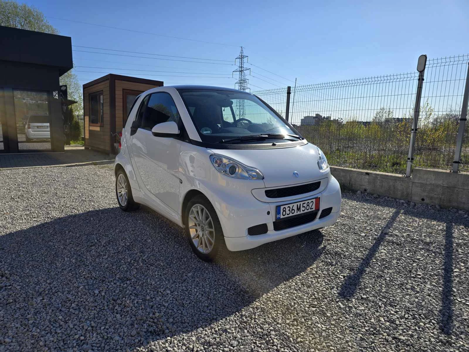 Smart Fortwo 1.0i АВТОМАТИК КЛИМАТИК, снимка 4 - Автомобили и джипове - 54242510