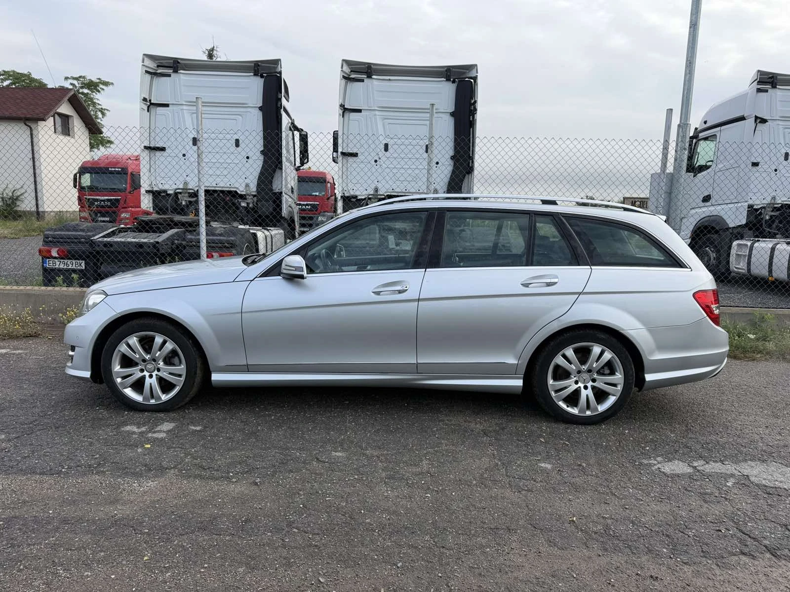 Mercedes-Benz C 250 4 matic  AMG line Швейцария, снимка 2 - Автомобили и джипове - 55215584