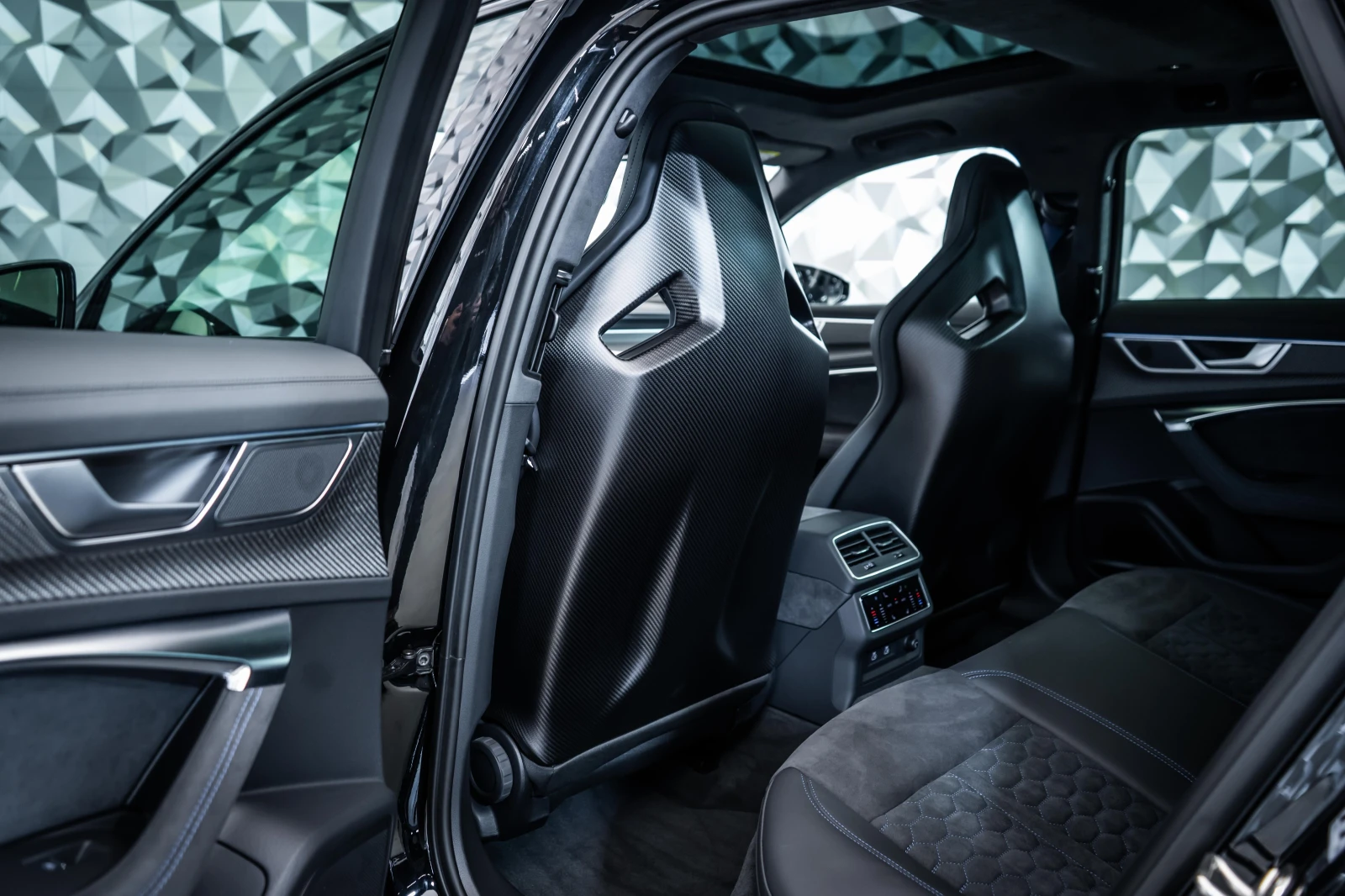 Audi Rs6 Performance* Carbon Buckets* B&O* Теглич, снимка 14 - Автомобили и джипове - 55324844