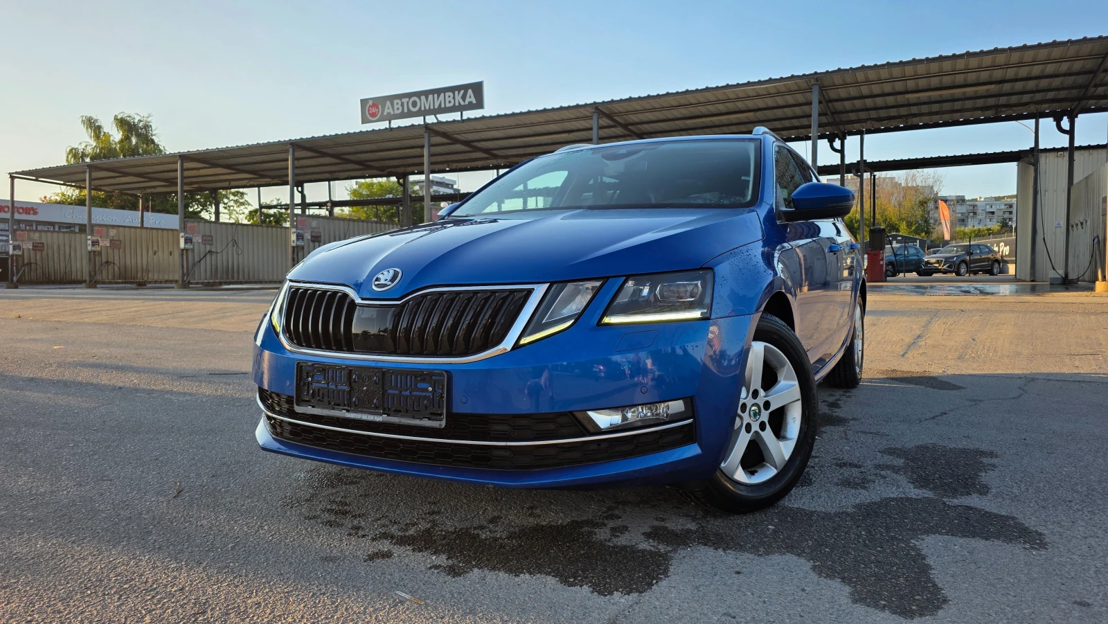 Skoda Octavia DISTRONIC/NAVI/FUL-FUL, снимка 3 - Автомобили и джипове - 55547545