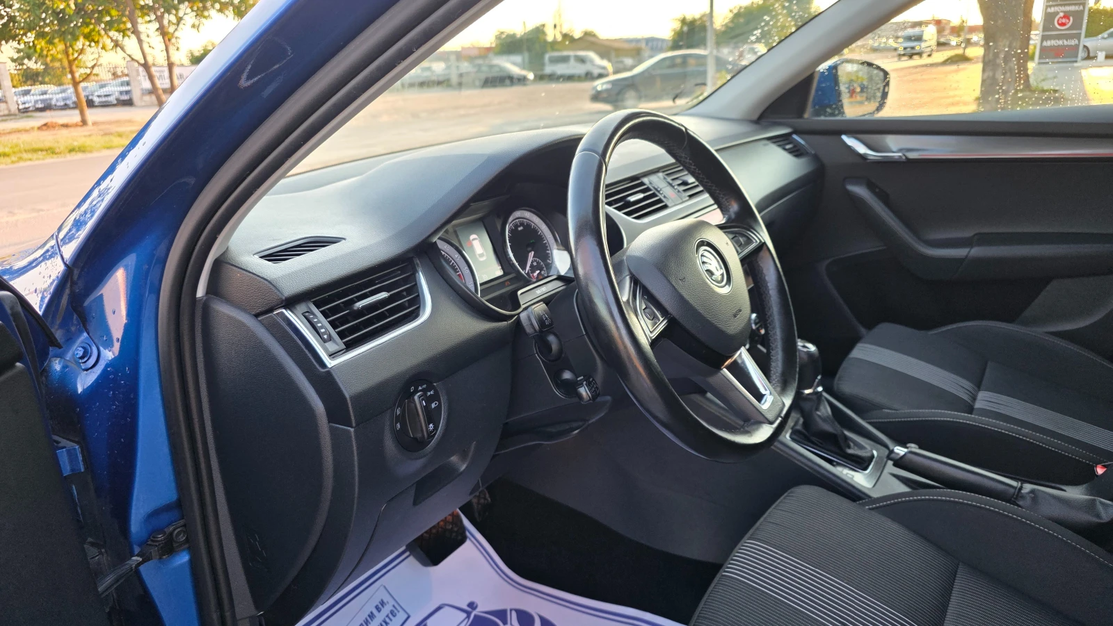 Skoda Octavia DISTRONIC/NAVI/FUL-FUL, снимка 9 - Автомобили и джипове - 55547545
