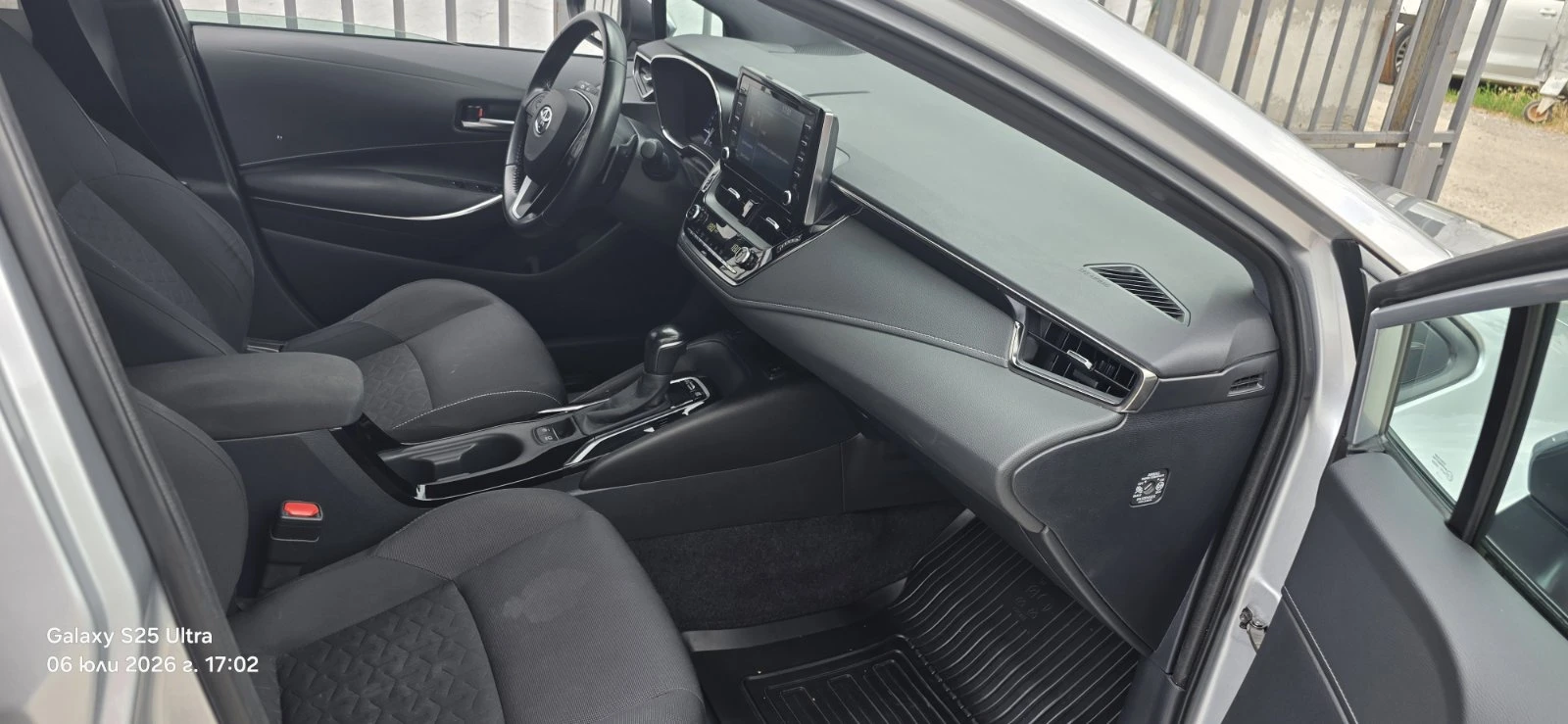 Toyota Corolla  Luxury TS 2.0L Hybrid e-CVT, 132 kW, 180 к.с., снимка 4 - Автомобили и джипове - 55609819