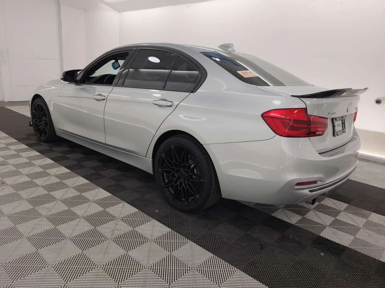 BMW 330 * 330I XDRIVE * CARFAX *  | Mobile.bg � ����������� 4