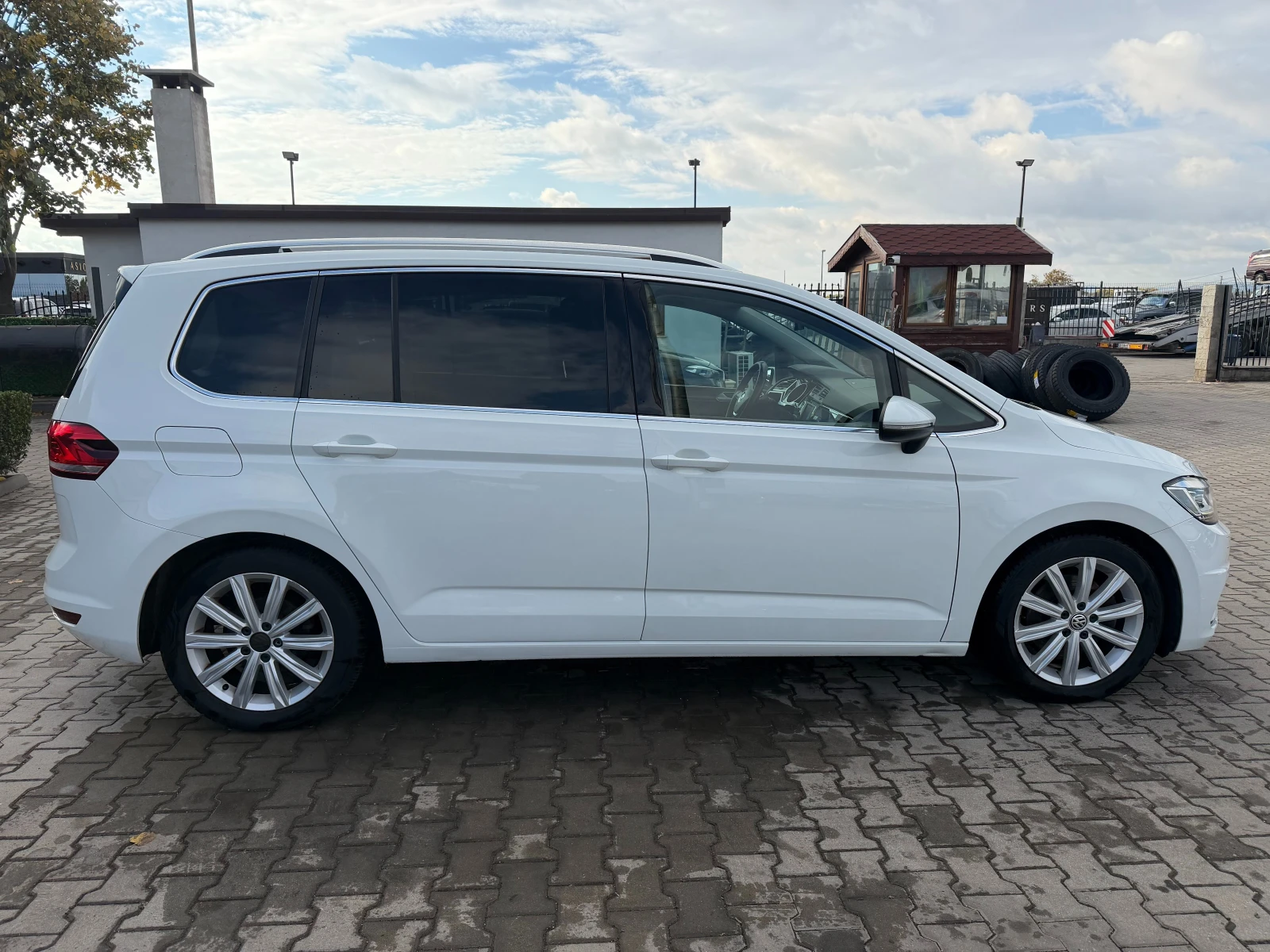 VW Touran 1.4TSI AVTOMAT/NAVI/KAMERA 6+ 1 EURO 6 | Mobile.bg � ����������� 5