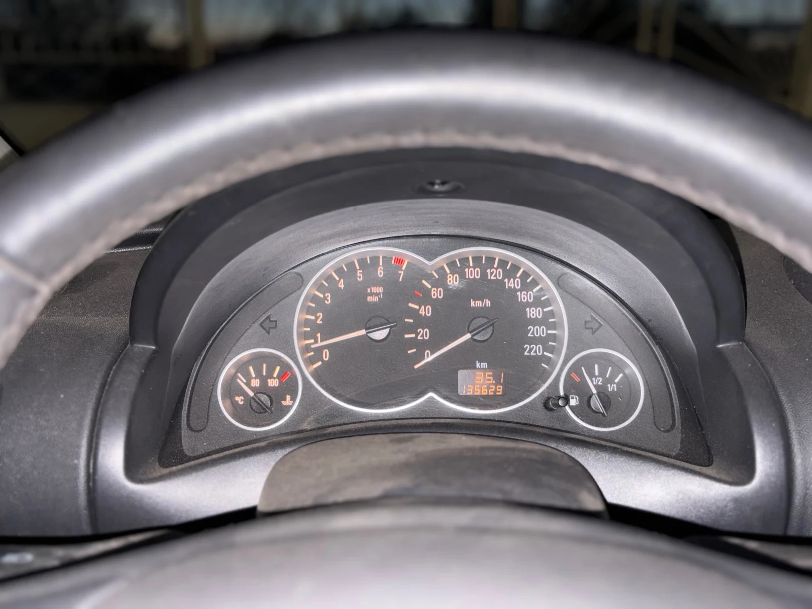 Opel Corsa 1, 2i, снимка 5 - Автомобили и джипове - 56535637