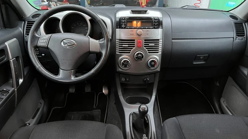 Daihatsu Terios 1.5i, снимка 9 - Автомобили и джипове - 47946514