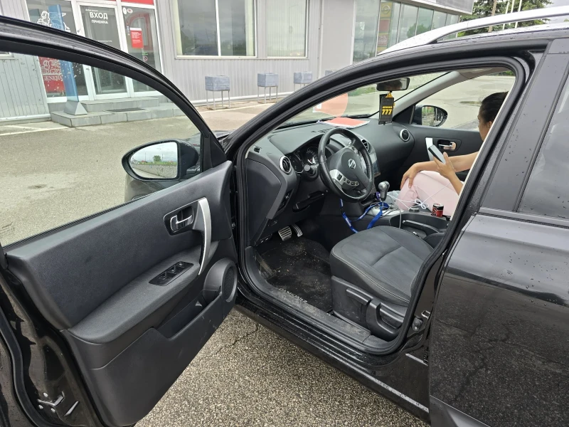 Nissan Qashqai, снимка 7 - Автомобили и джипове - 48740242