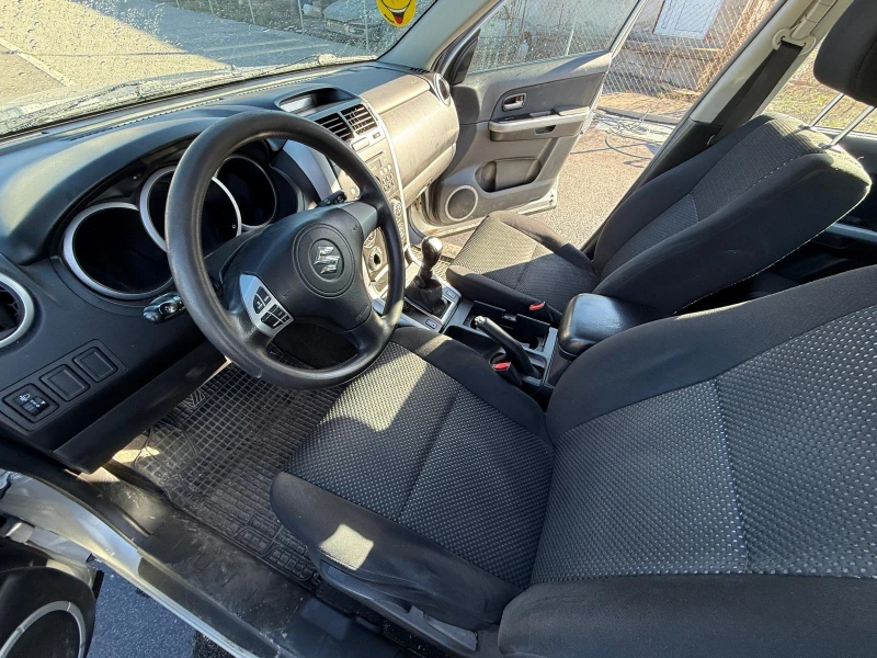 Suzuki Grand vitara 2.0 На части, снимка 9 - Автомобили и джипове - 49705504
