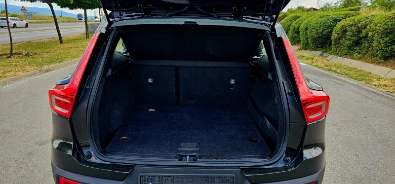 Volvo XC40 2.0   4х4  ТОП, снимка 7 - Автомобили и джипове - 50837424