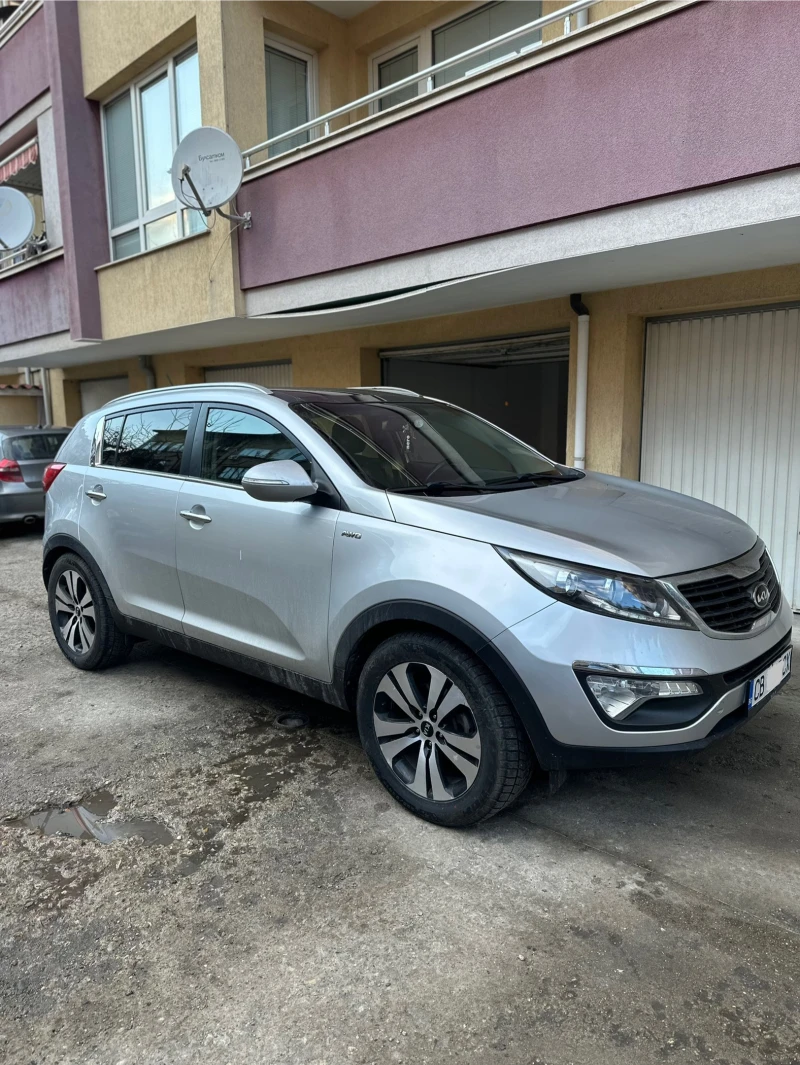 Kia Sportage 2.0 CRDI 4x4, снимка 2 - Автомобили и джипове - 51898451