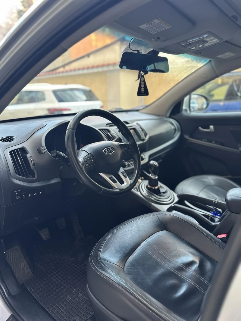 Kia Sportage 2.0 CRDI 4x4, снимка 7 - Автомобили и джипове - 51898451