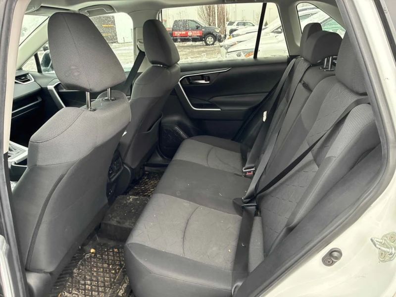 Toyota Rav4 * XLE * CARFAX * БЕЗ ПЪРВОНАЧАЛНА ВНОСКА, снимка 12 - Автомобили и джипове - 53025398