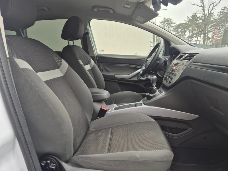 Ford Kuga 2.0/4x4, снимка 15 - Автомобили и джипове - 53211541