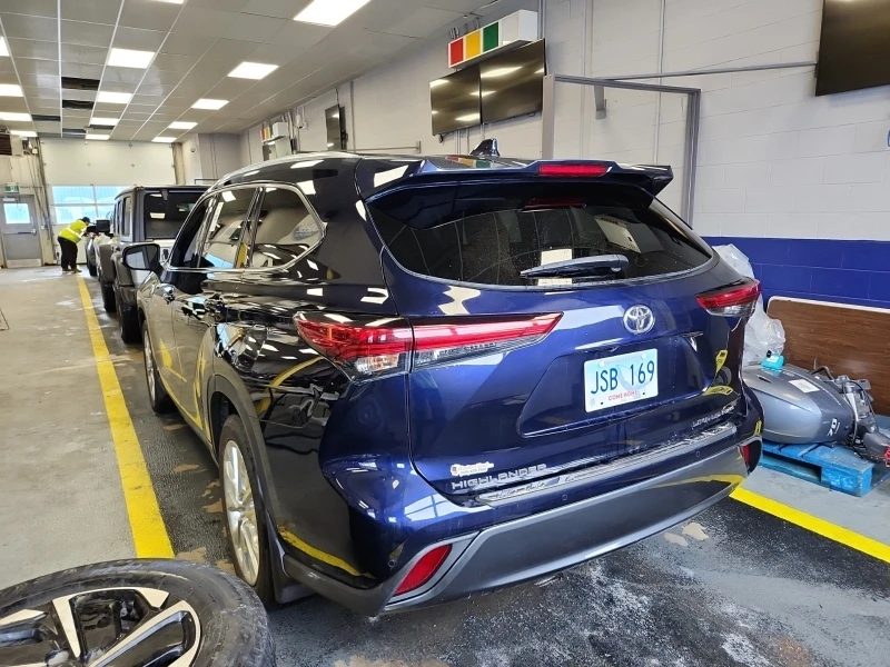 Toyota Highlander * LIMITED* * Aвтокредит* * Пълна сервизна история*, снимка 3 - Автомобили и джипове - 53448370