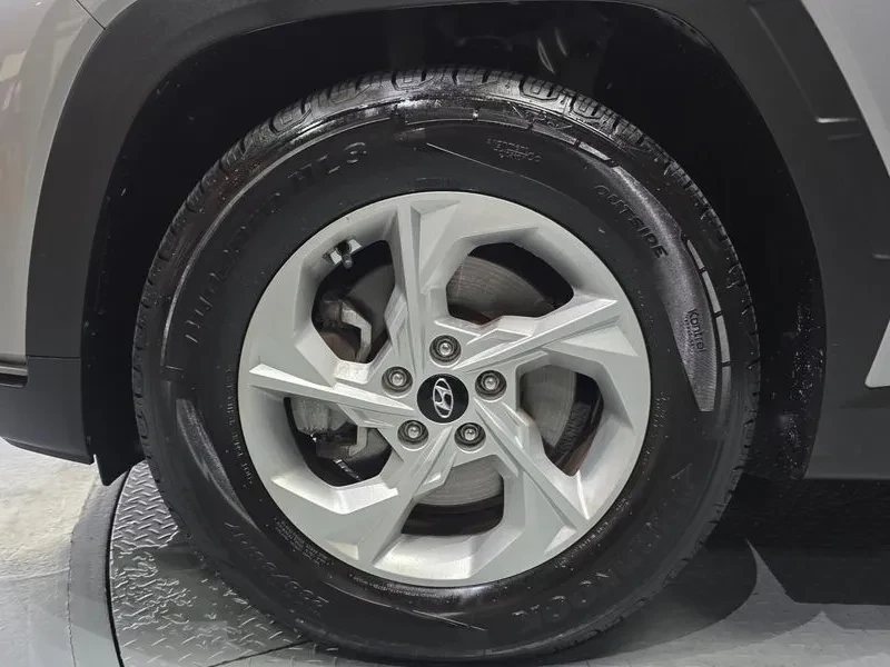 Hyundai Tucson Diesel 2.0 4Wd Modern, снимка 5 - Автомобили и джипове - 56308024