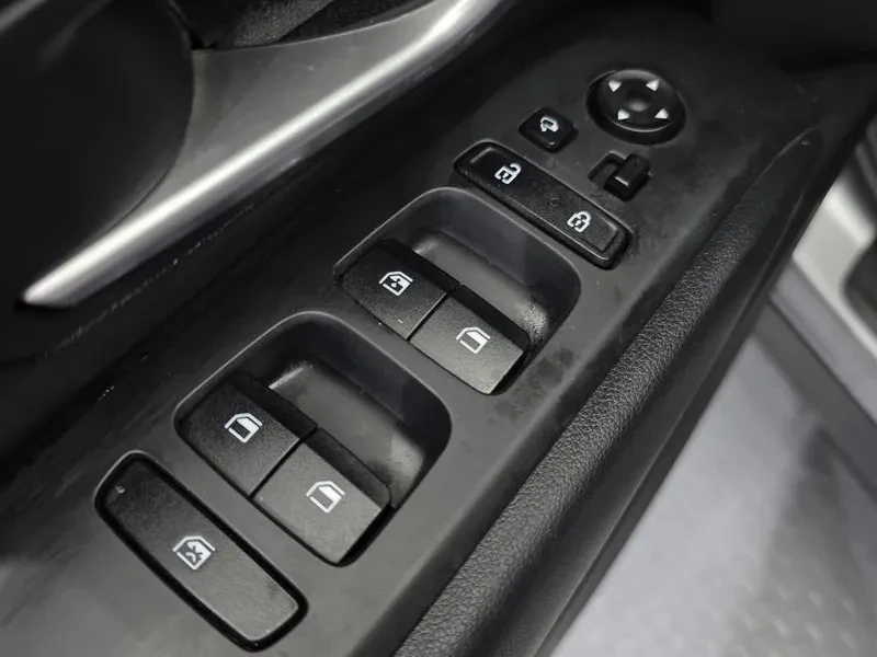 Hyundai Tucson Diesel 2.0 4Wd Modern, снимка 13 - Автомобили и джипове - 56308024