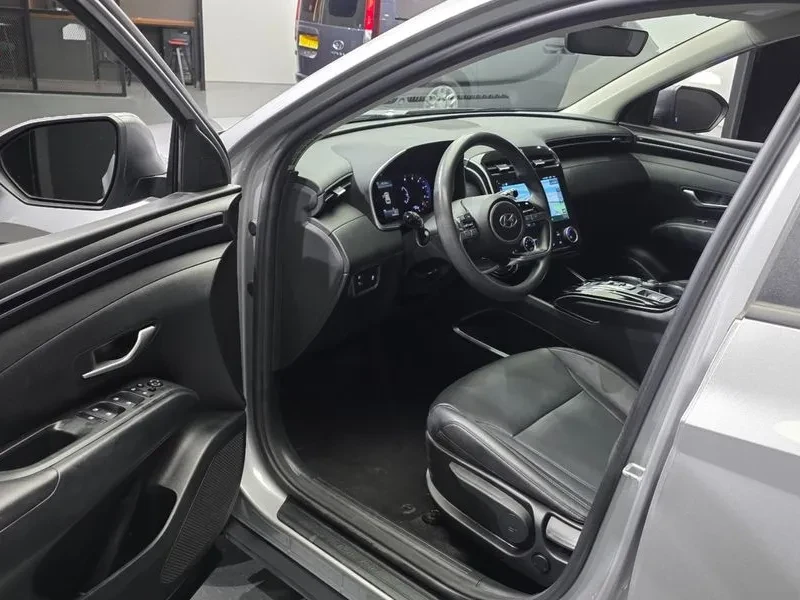 Hyundai Tucson Diesel 2.0 4Wd Modern, снимка 10 - Автомобили и джипове - 56308024