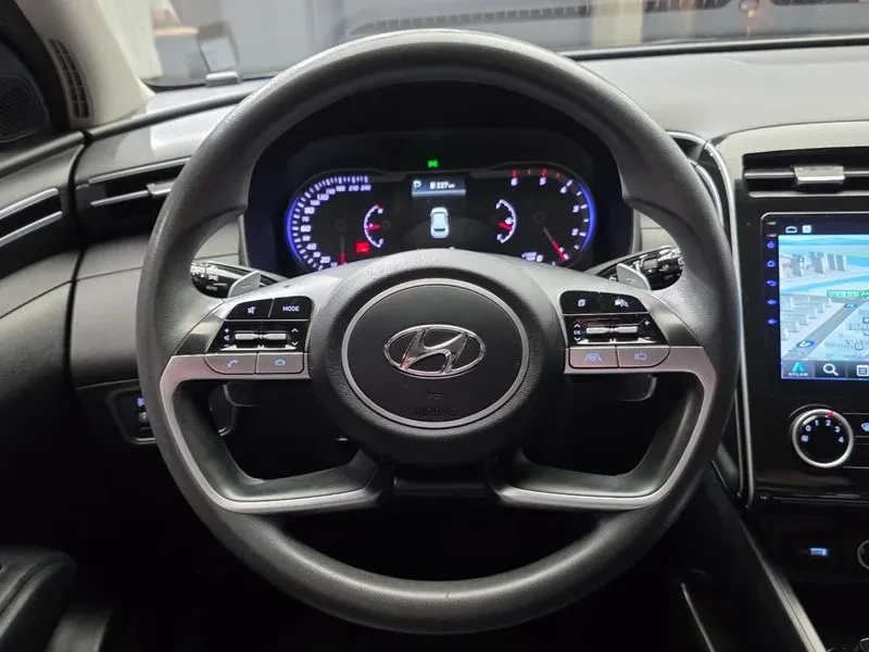 Hyundai Tucson Diesel 2.0 4Wd Modern, снимка 12 - Автомобили и джипове - 56308024