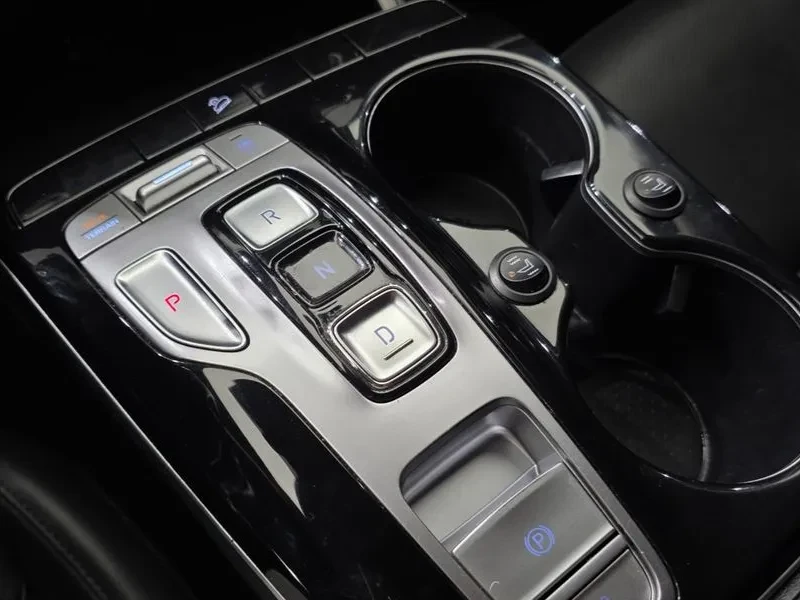 Hyundai Tucson Diesel 2.0 4Wd Modern, снимка 9 - Автомобили и джипове - 56308024