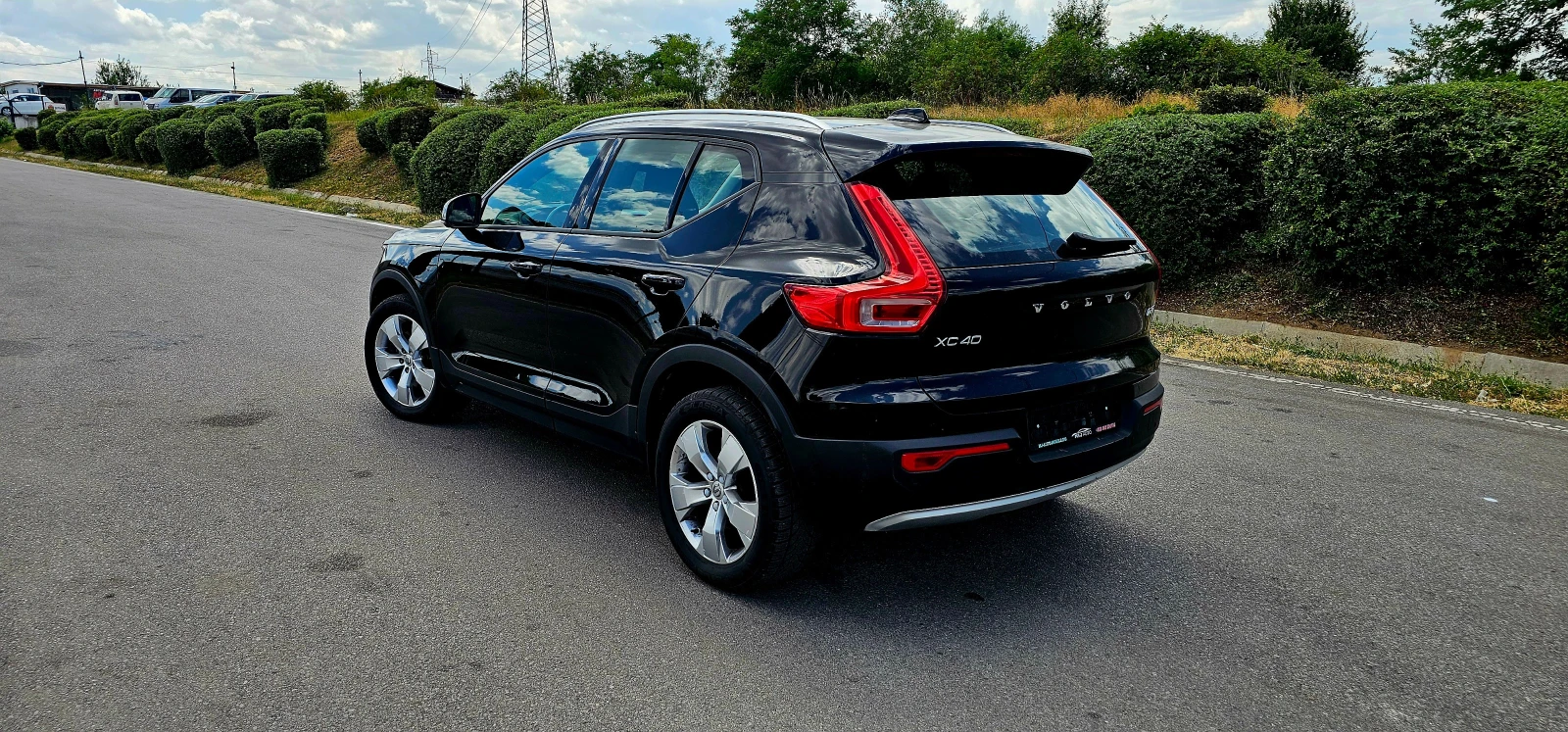 Volvo XC40 2.0   4х4  ТОП - изображение 2