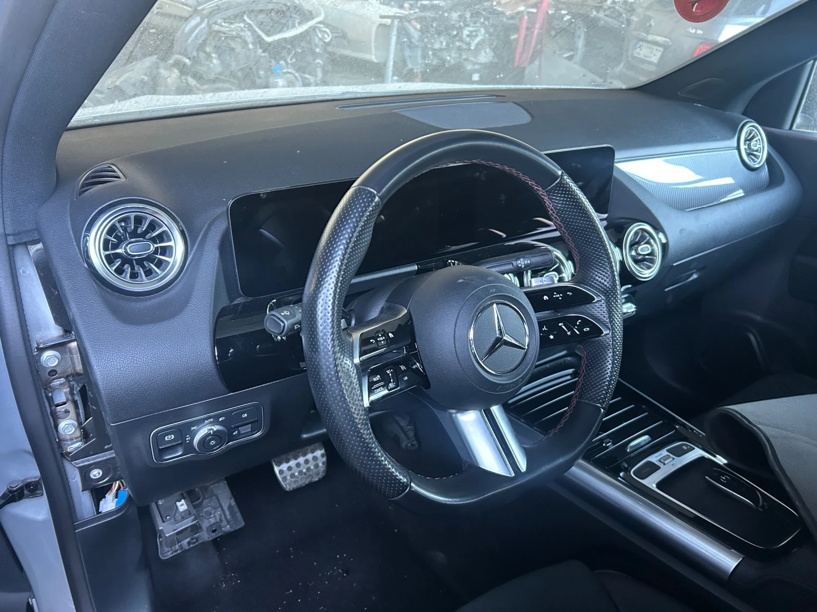Mercedes-Benz GLA 200  - изображение 3