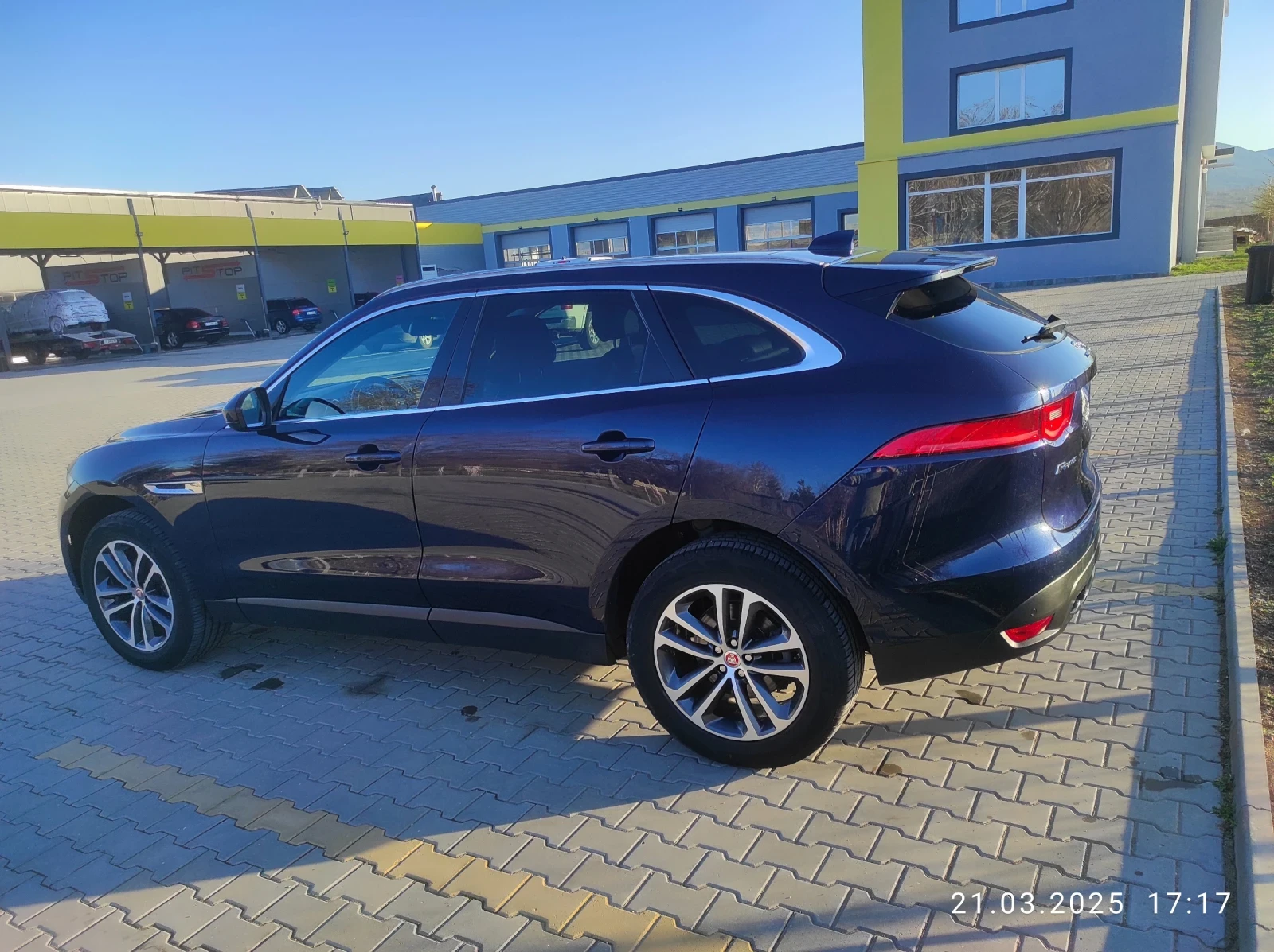 Jaguar F-PACE  - изображение 2