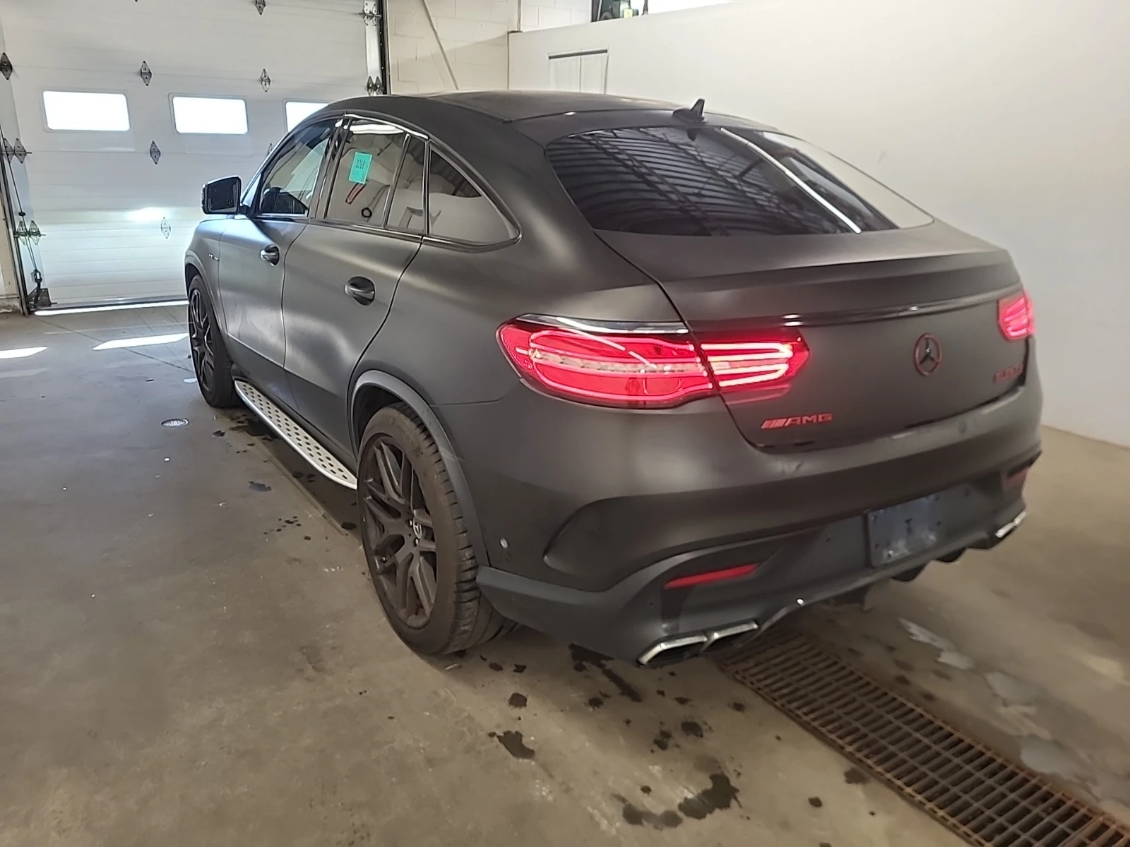 Mercedes-Benz GLE 63 S AMG * АВТОКРЕДИТ* * ЦЕНА ДО БЪЛГАРИЯ*  - изображение 4