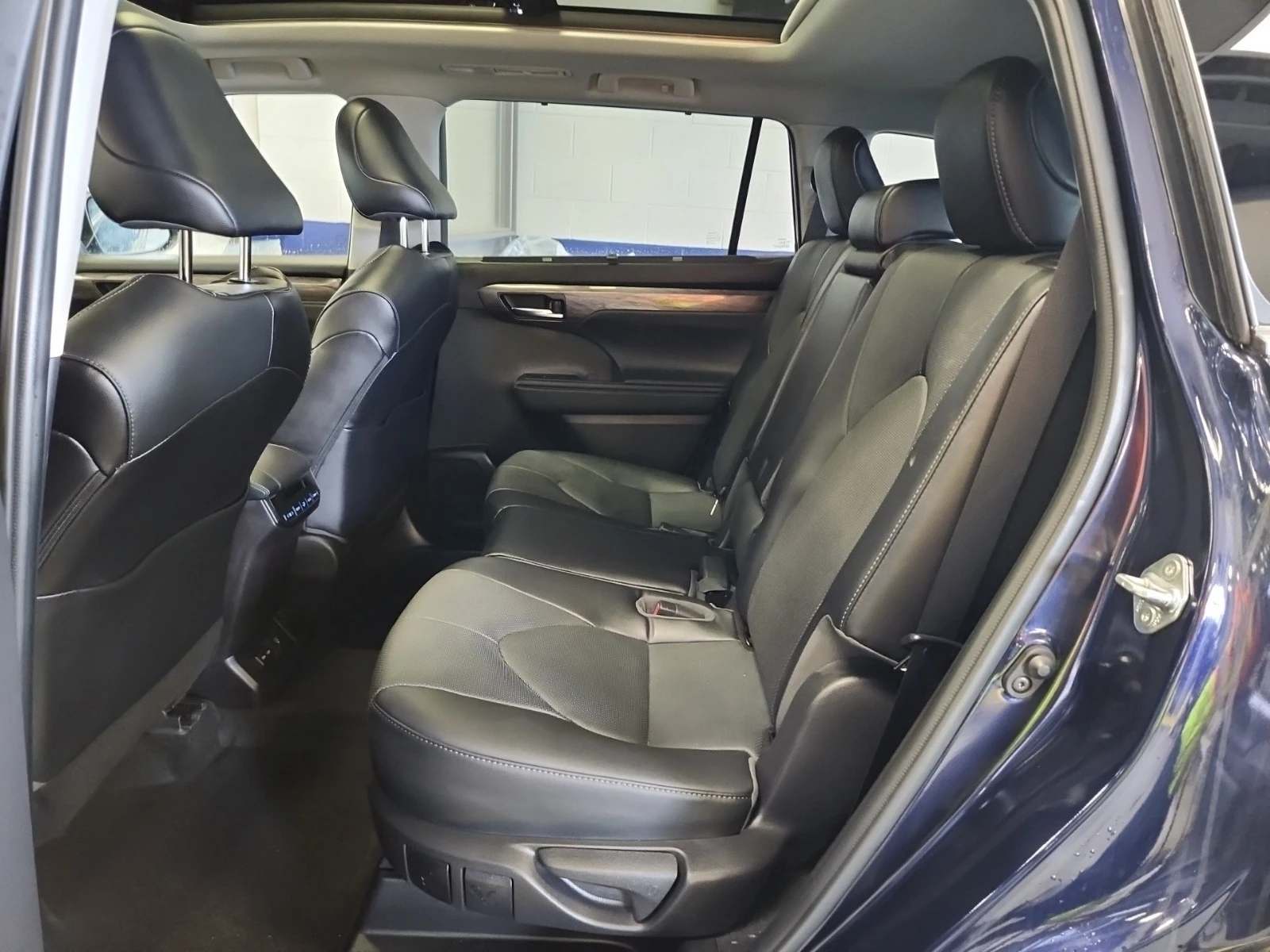 Toyota Highlander * LIMITED* * Aвтокредит* * Пълна сервизна история* - изображение 10