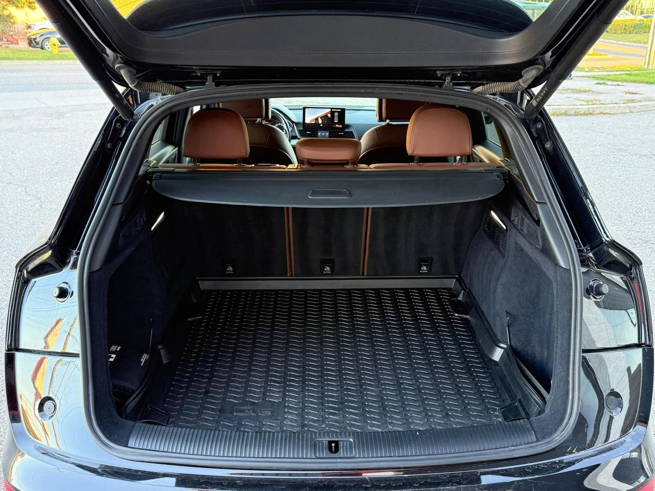 Audi Q5 Komfort - NOACCIDENTS| APPLECARPLAY| LANEKEEP| BLI, снимка 17 - Автомобили и джипове - 53817131