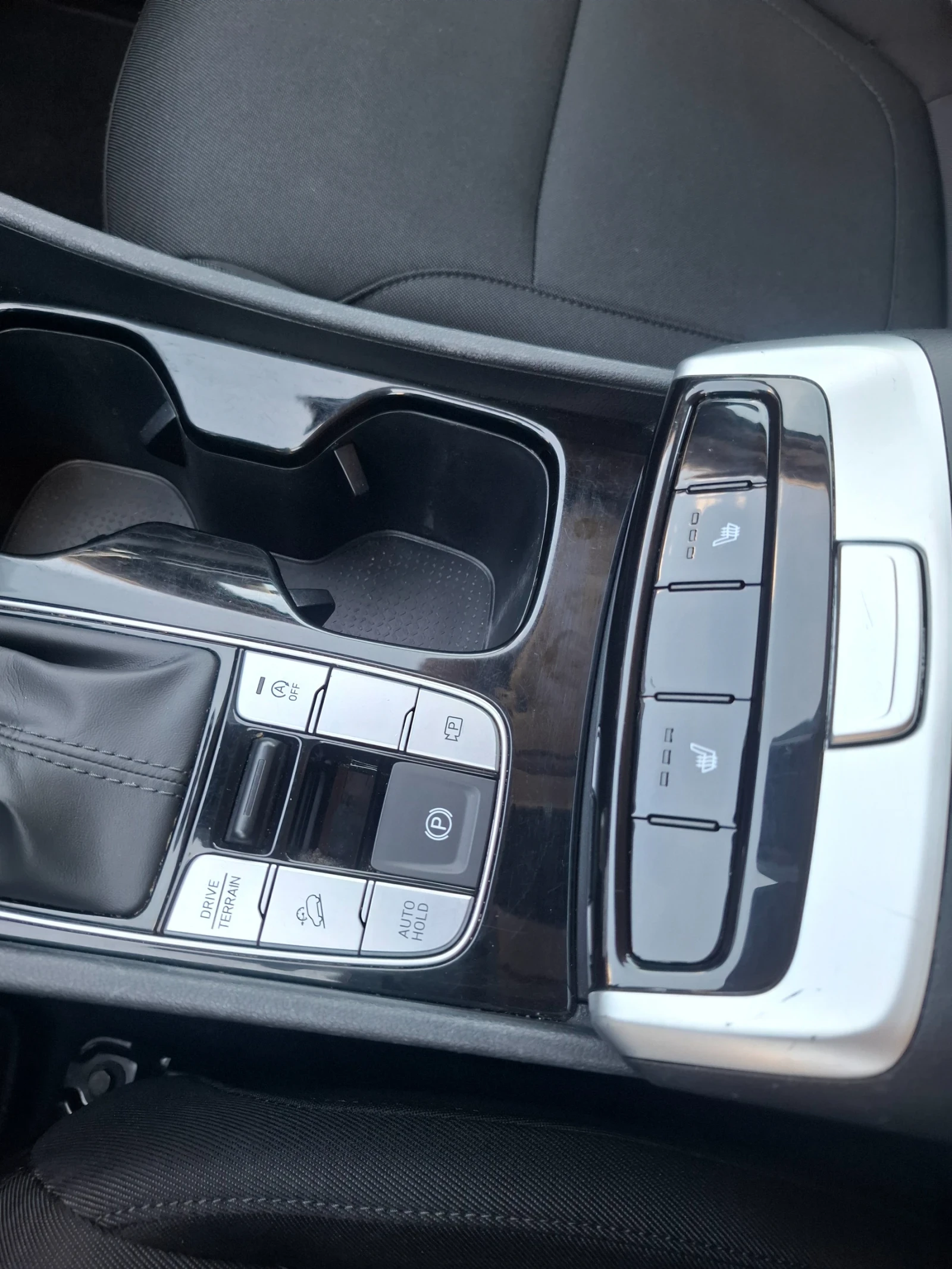Hyundai Tucson 2.5 HTRAC 4x4, снимка 12 - Автомобили и джипове - 54945029