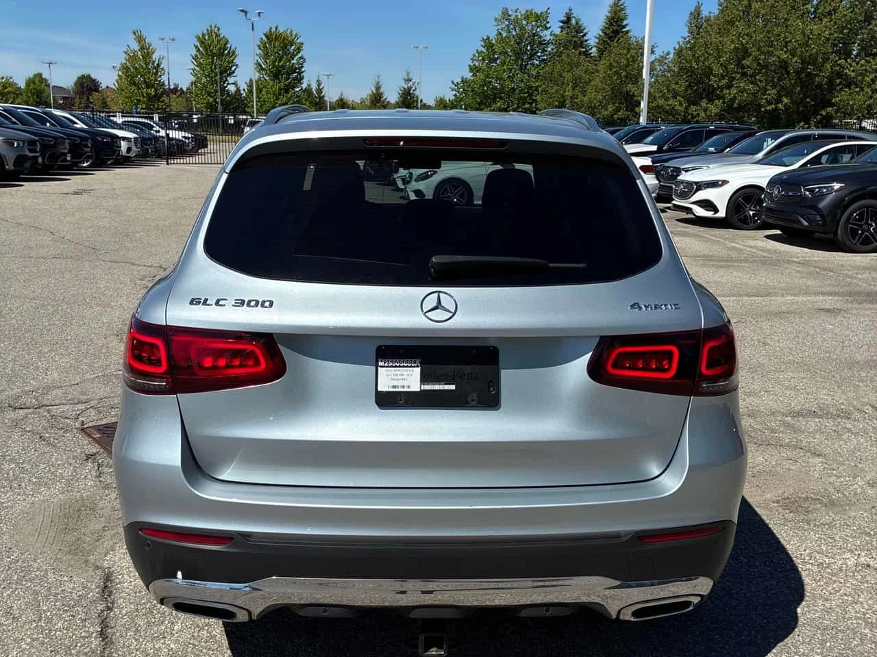 Mercedes-Benz GLC * 300 * АВТОКРЕДИТ БЕЗ ПЪРВОНАЧАЛНА ВНОСКА* , снимка 4 - Автомобили и джипове - 54978338