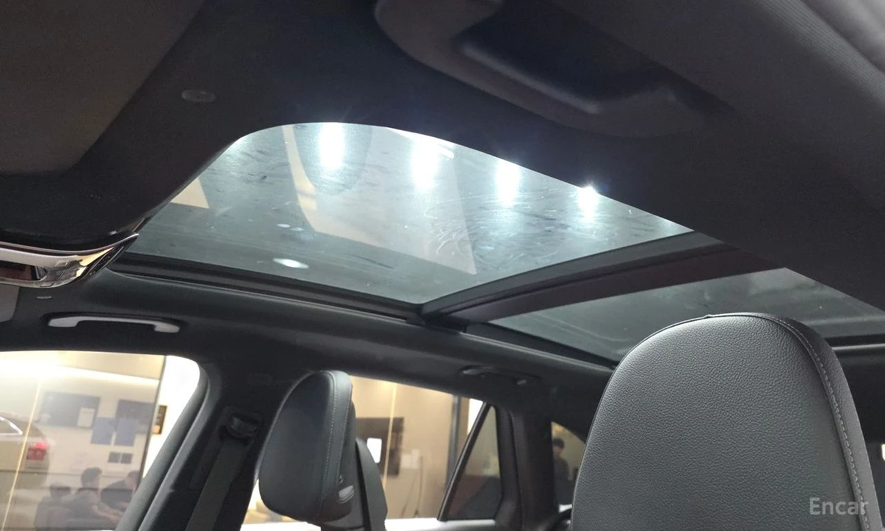 Mercedes-Benz GLC 300 AMG LINE 4MATIC* BURMESTER* HEAD-UP* DISTRONIC* 36, снимка 13 - Автомобили и джипове - 55224487