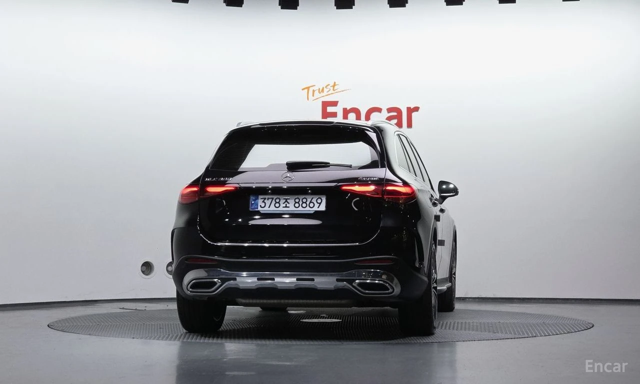 Mercedes-Benz GLC 300 AMG LINE 4MATIC* BURMESTER* HEAD-UP* DISTRONIC* 36, снимка 4 - Автомобили и джипове - 55224487