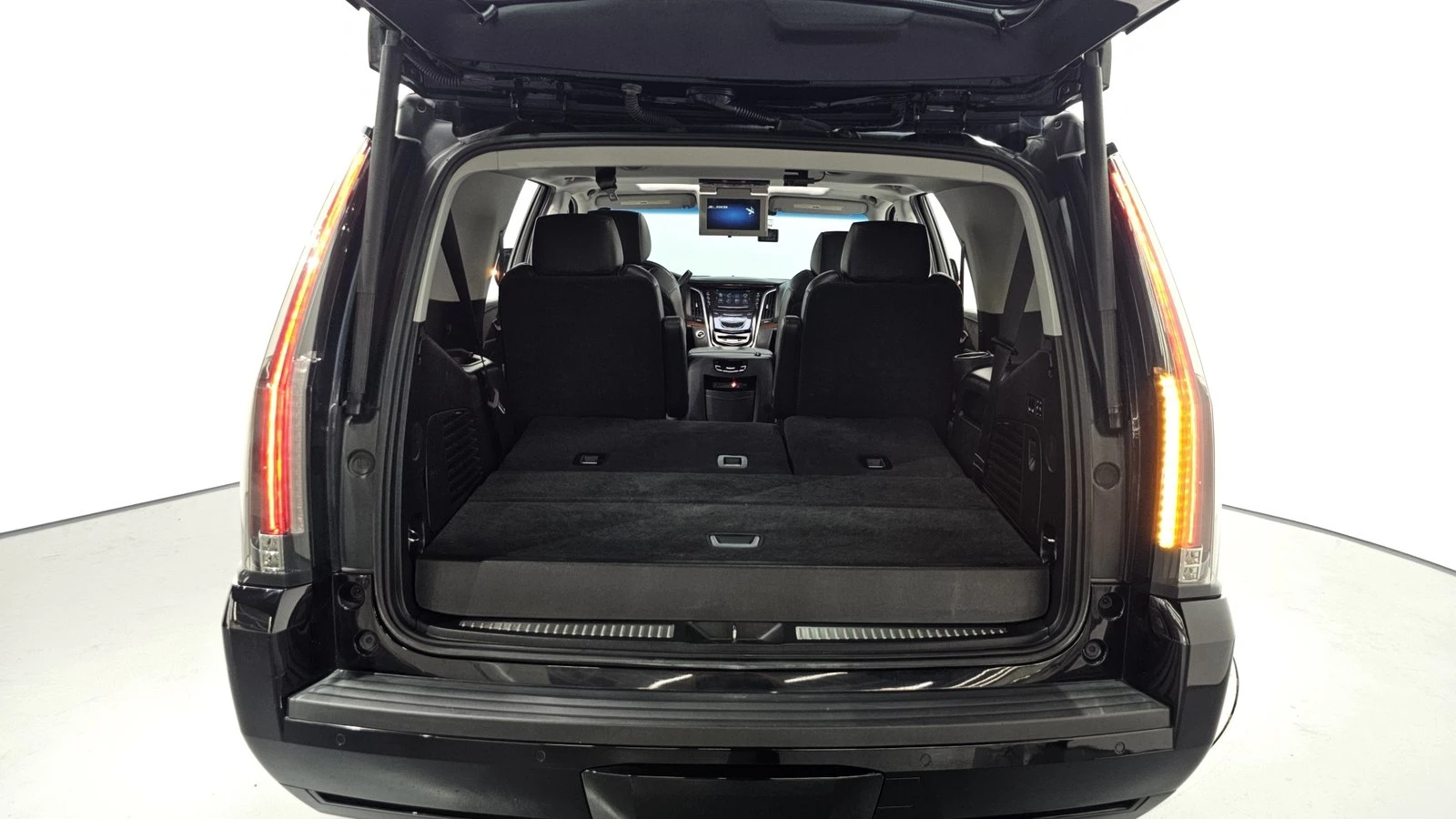 Cadillac Escalade 6.2* ЛЮК* HUD* 360* ПОДГРЕВ ВОЛАН* КРАЙНА ЦЕНА, снимка 16 - Автомобили и джипове - 55367088