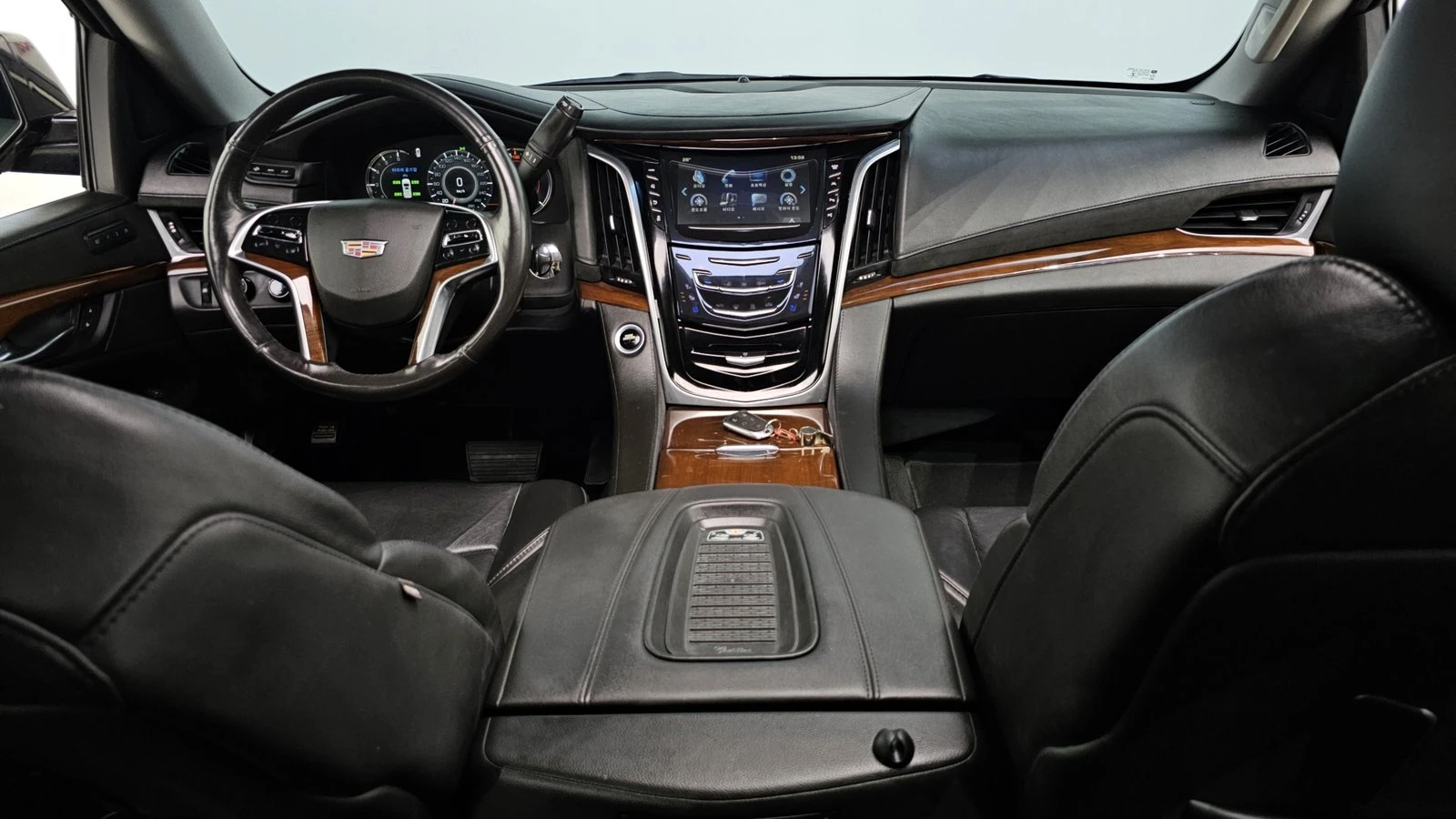 Cadillac Escalade 6.2* ЛЮК* HUD* 360* ПОДГРЕВ ВОЛАН* КРАЙНА ЦЕНА, снимка 7 - Автомобили и джипове - 55367088