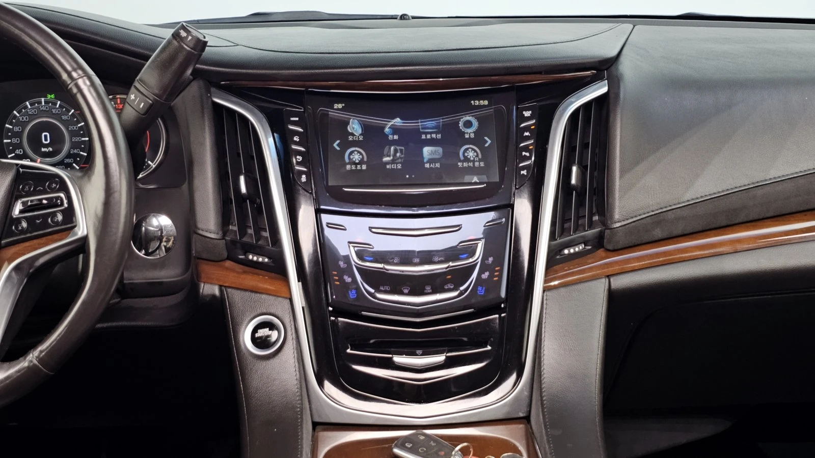 Cadillac Escalade 6.2* ЛЮК* HUD* 360* ПОДГРЕВ ВОЛАН* КРАЙНА ЦЕНА, снимка 12 - Автомобили и джипове - 55367088