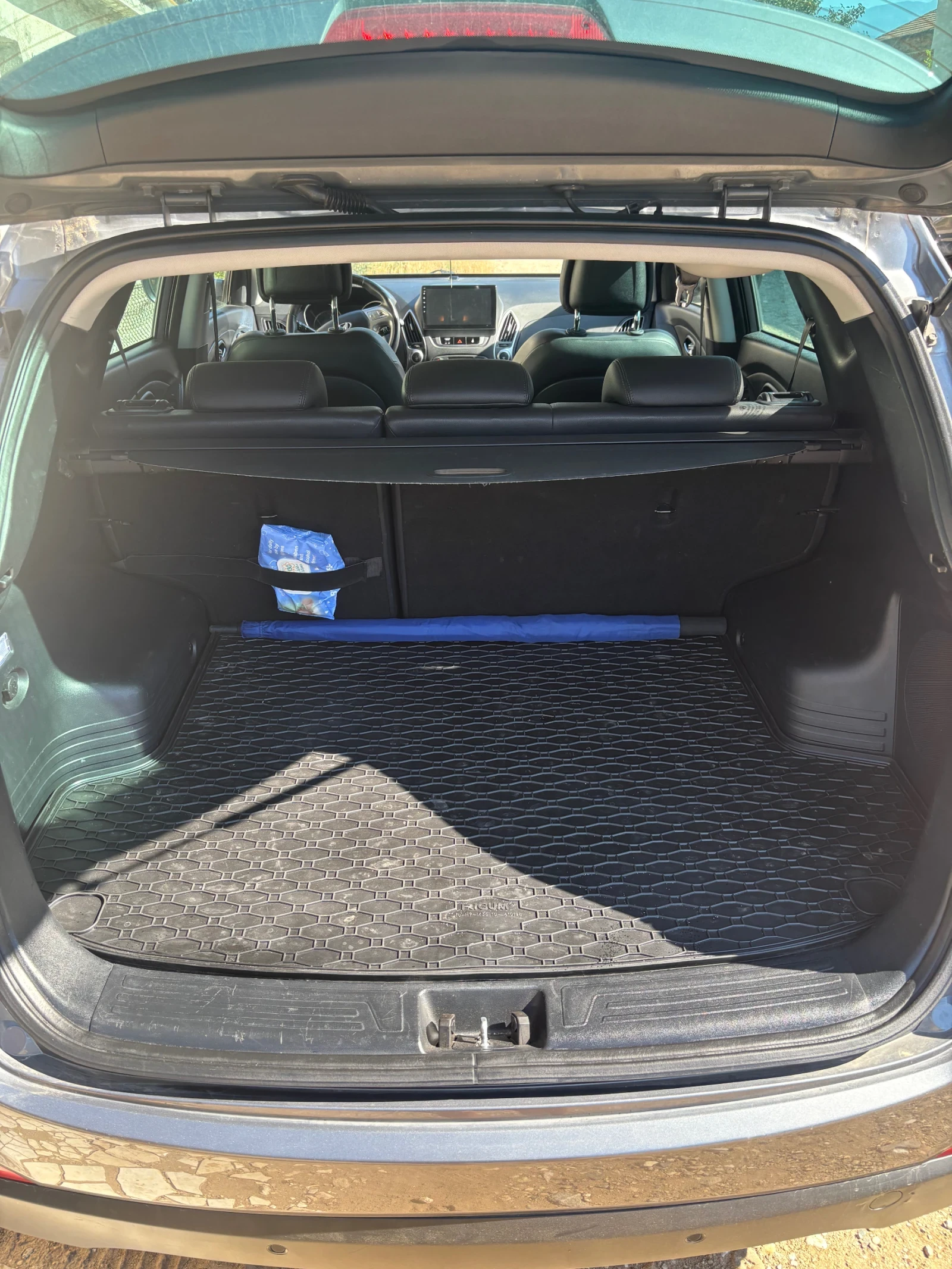 Hyundai IX35, снимка 15 - Автомобили и джипове - 55741812