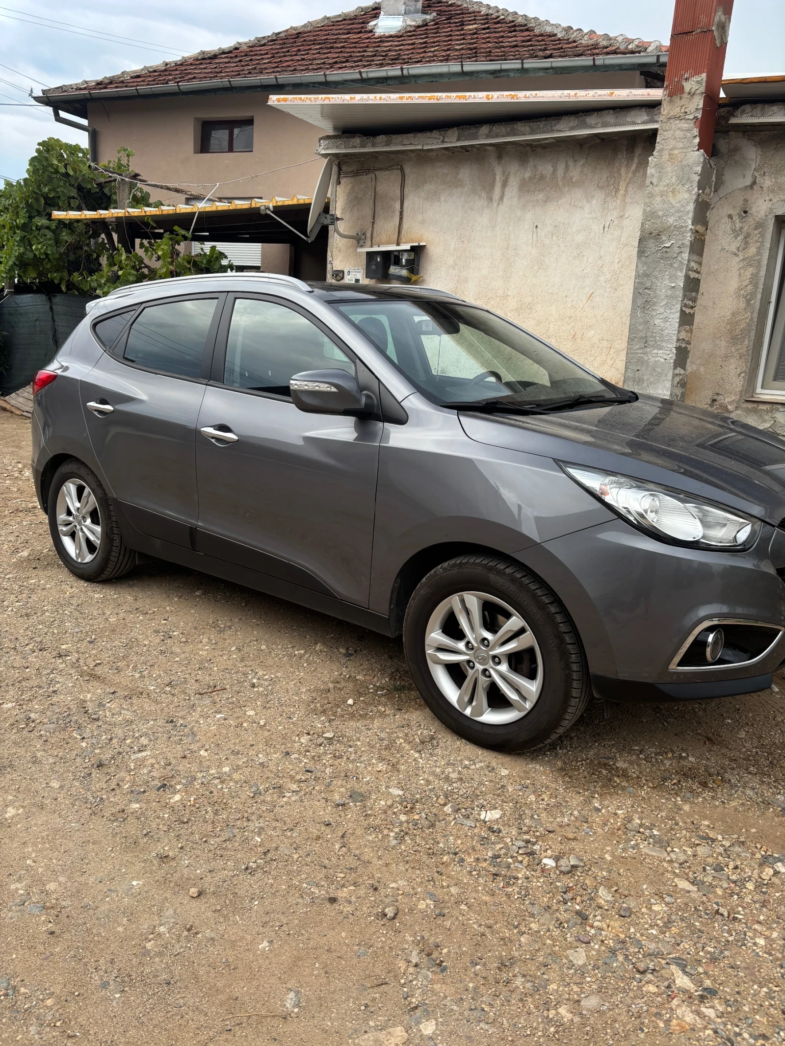 Hyundai IX35, снимка 2 - Автомобили и джипове - 55741812