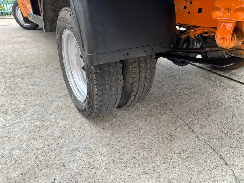 Ford Transit 2.4TDI* 7 места* Климатик* 2.80 метра каросерия, снимка 10 - Бусове и автобуси - 49918617