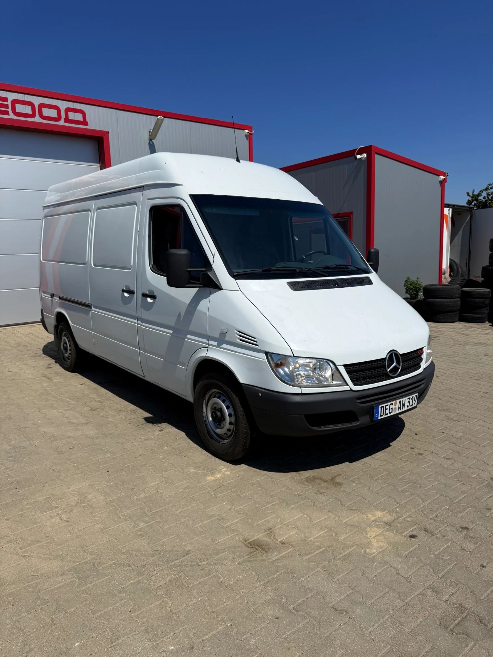 Mercedes-Benz Sprinter 316 2.7 CDI, снимка 2 - Бусове и автобуси - 55106154
