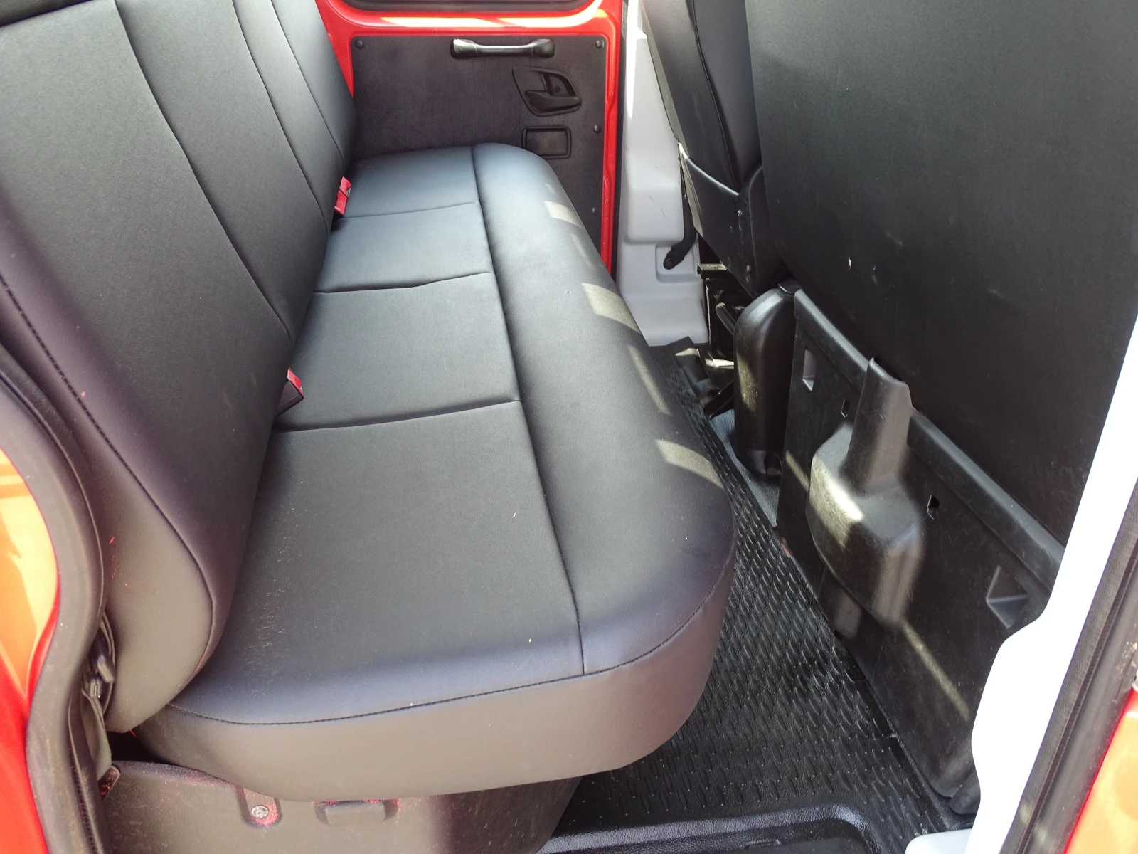 Iveco 35s13 * * 101 618 km* *  КАТ. * Б* 7-места, снимка 14 - Бусове и автобуси - 55117315