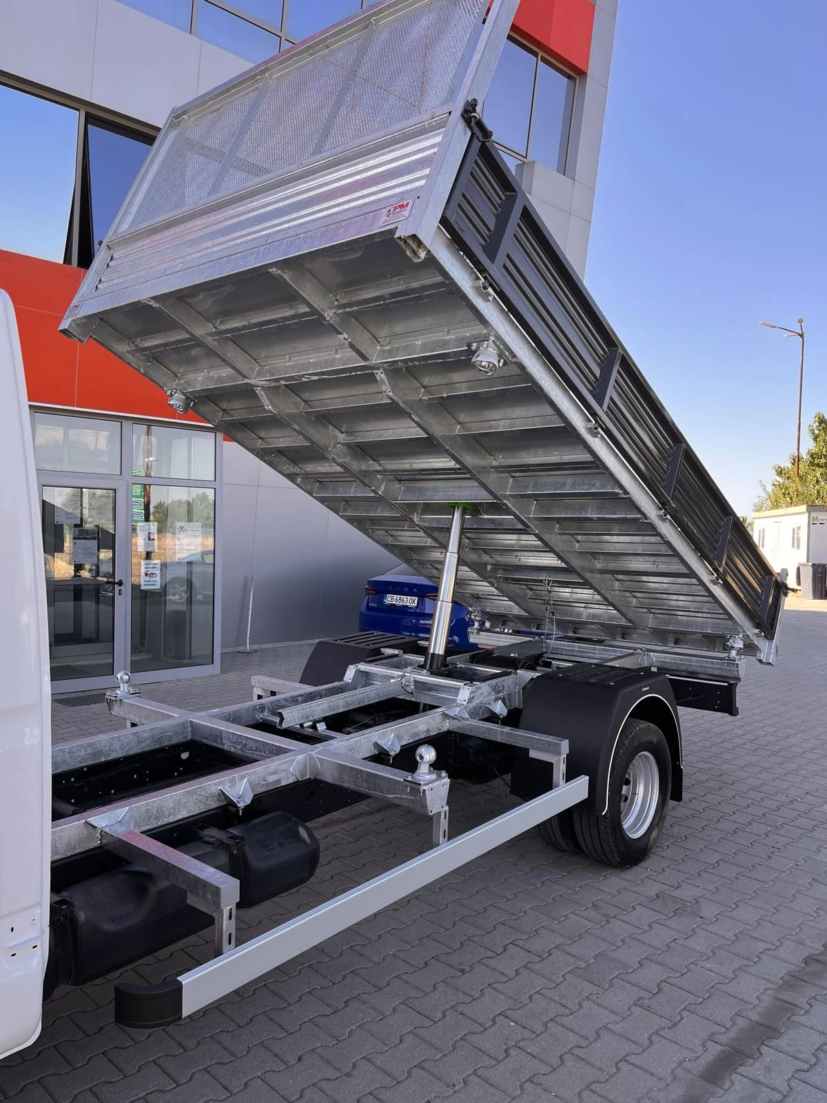 Iveco Daily Самосвал, снимка 5 - Бусове и автобуси - 56426611