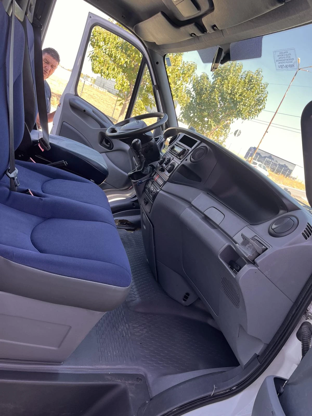 Iveco Daily Самосвал, снимка 2 - Бусове и автобуси - 56426611