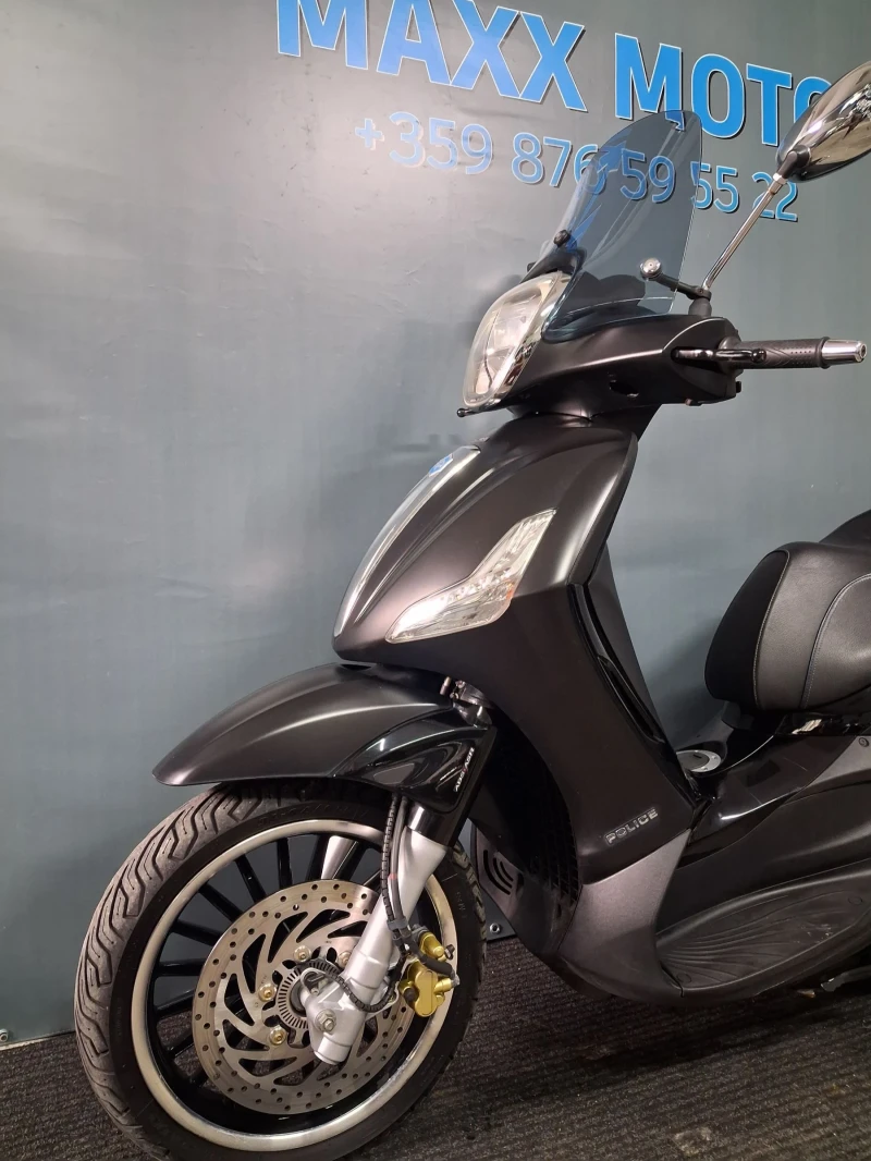 Piaggio Beverly 300i POLICE ABS/ASR, снимка 3 - Мотоциклети и мототехника - 53262785