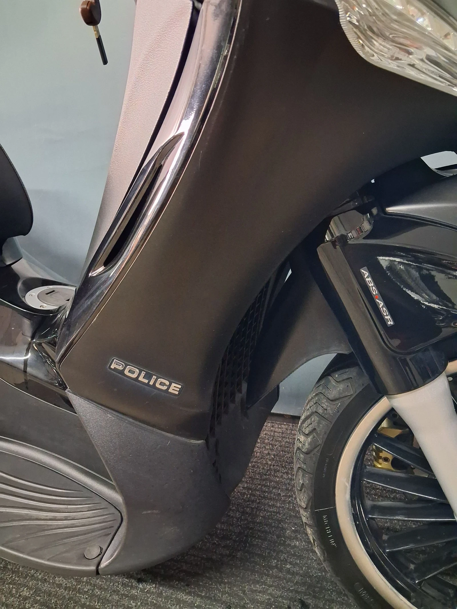 Piaggio Beverly 300i POLICE ABS/ASR - изображение 9