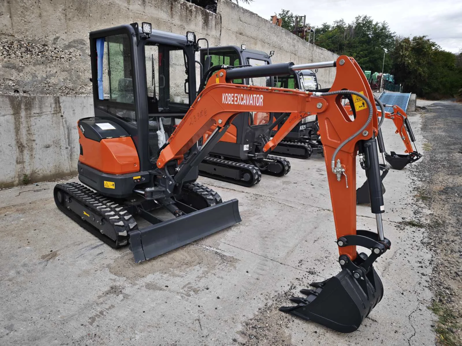 Багер Yanmar ЧИСТО НОВИ Yanmar мотор