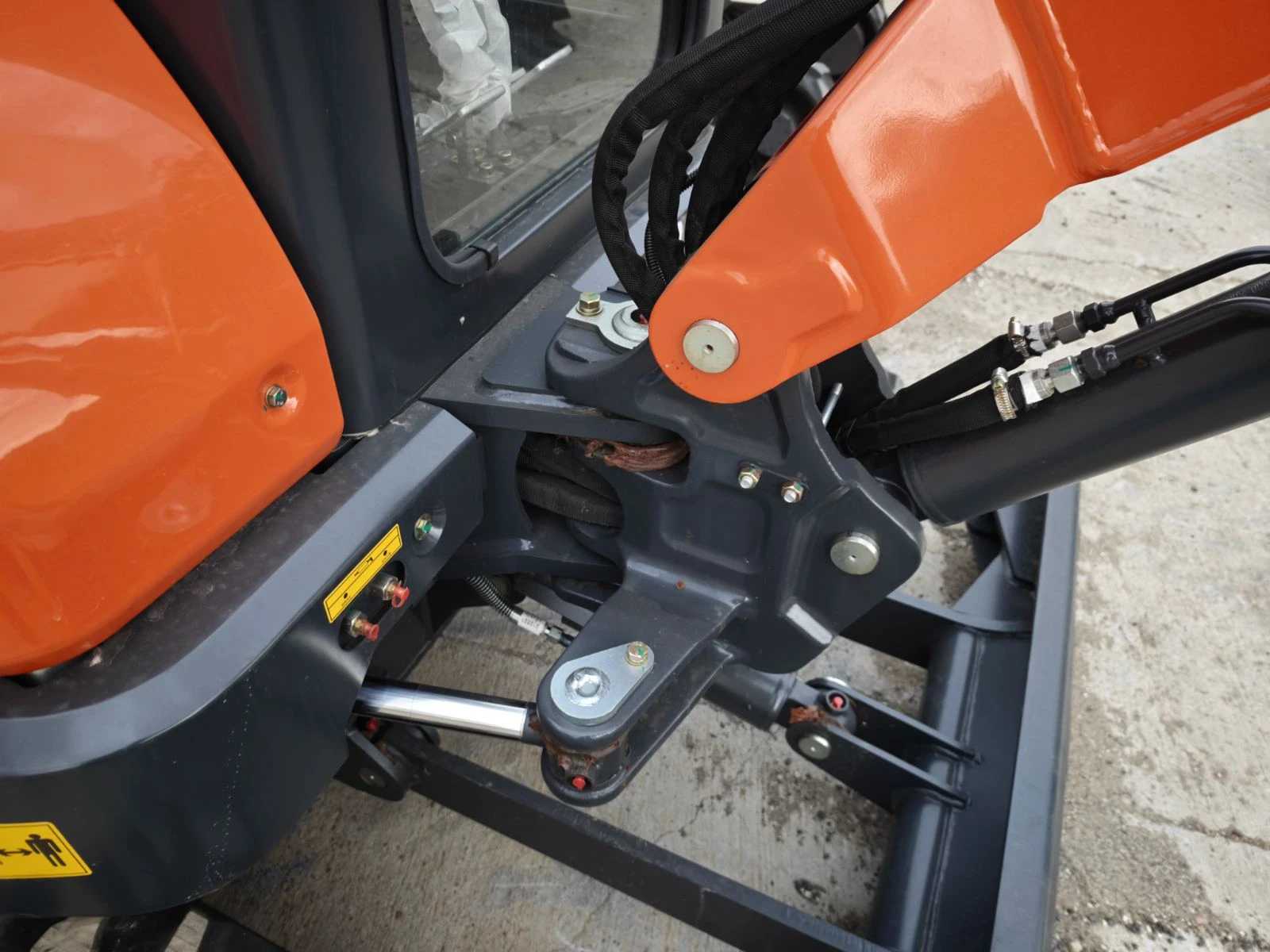 Багер Yanmar ЧИСТО НОВИ Yanmar мотор, снимка 13 - Индустриална техника - 56170796
