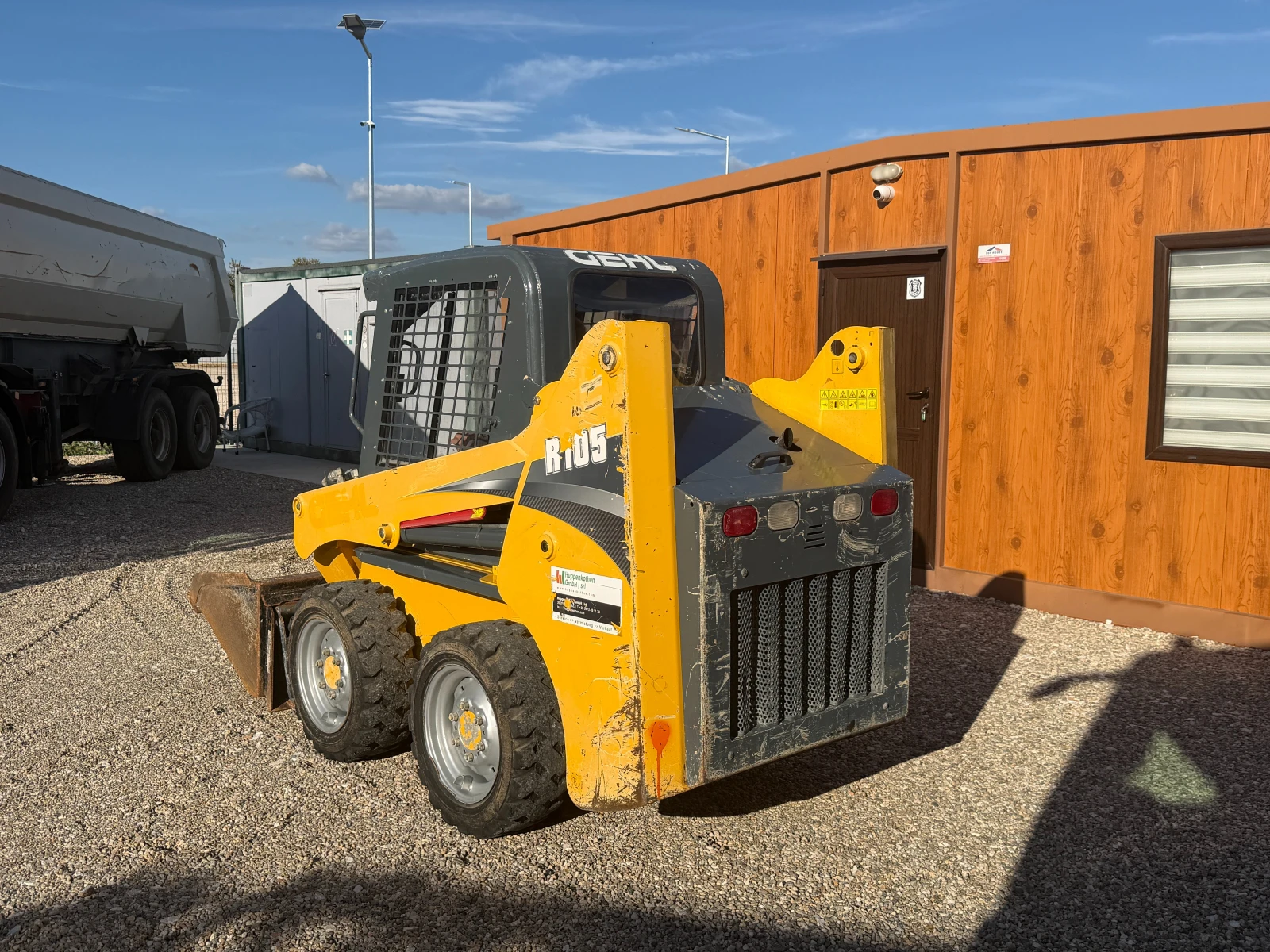 ���� ����� �������� GEHL R105, ��� ����, 890 ����, ����, , ,  | Mobile.bg � ����������� 8